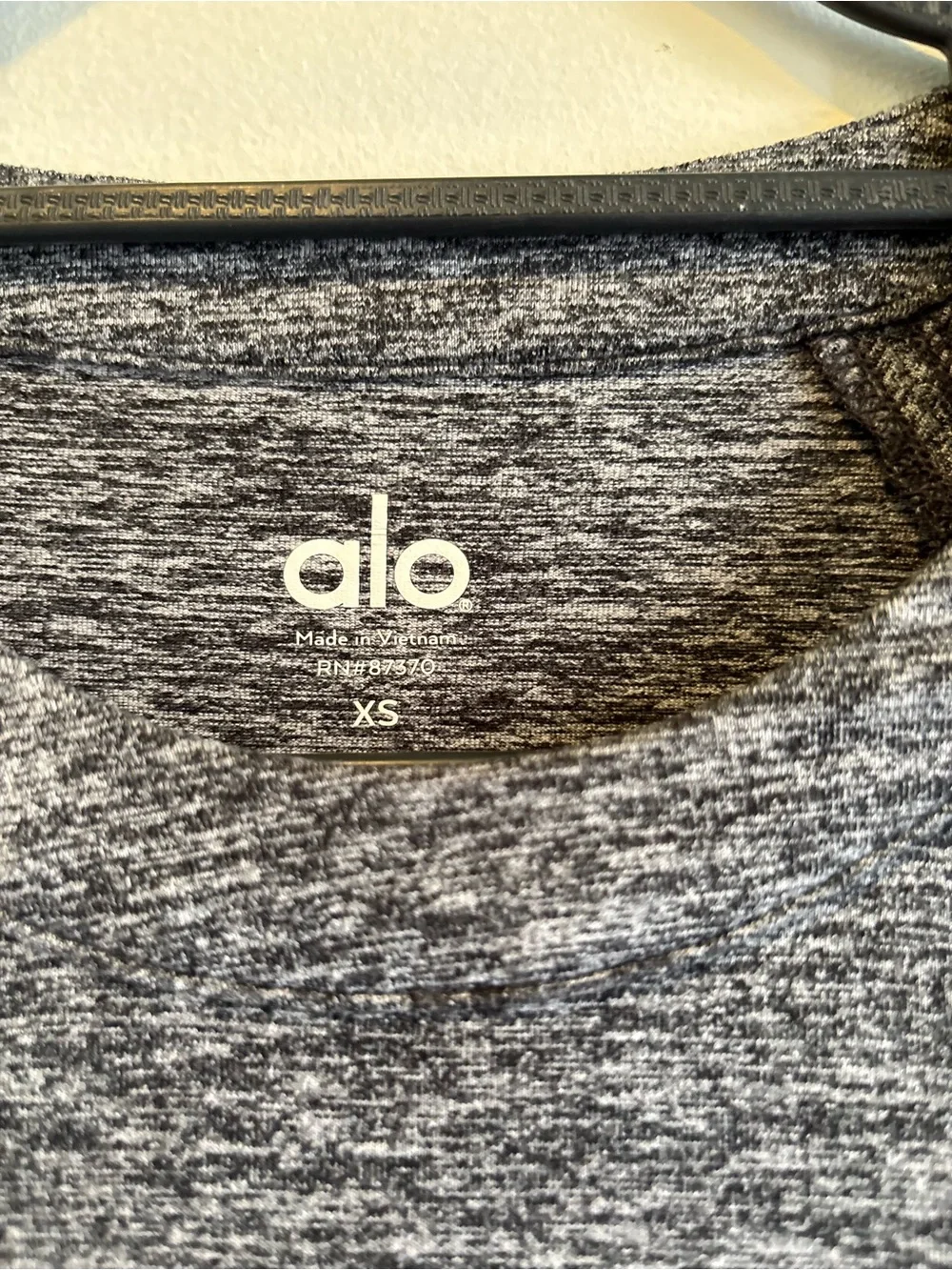 ALO Yoga Heather Charcoal Long-Sleeve Cutout Top